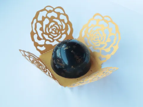 Whiskey and chili bonbon